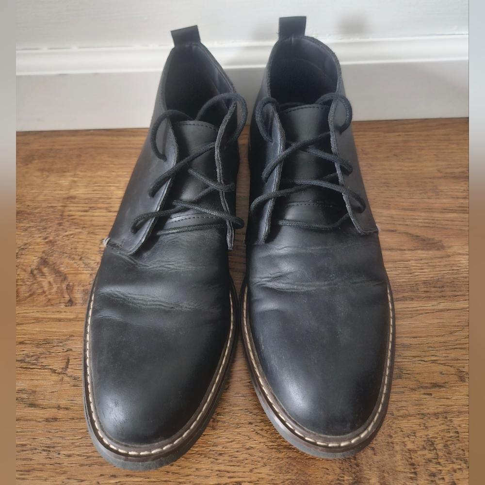 Men's Black Shoes, Size 7 - Picture 3 of 11